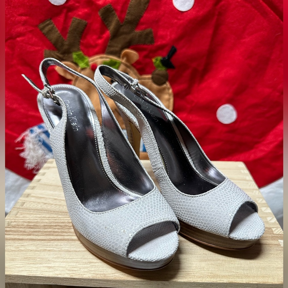 Calvin Klein Women’s Peep Toe Heels Karissa Snake Print Light Gray US Size 5.5
